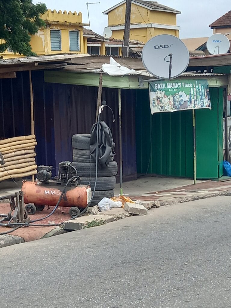 Bar, pub Gaza spot, Accra, photo