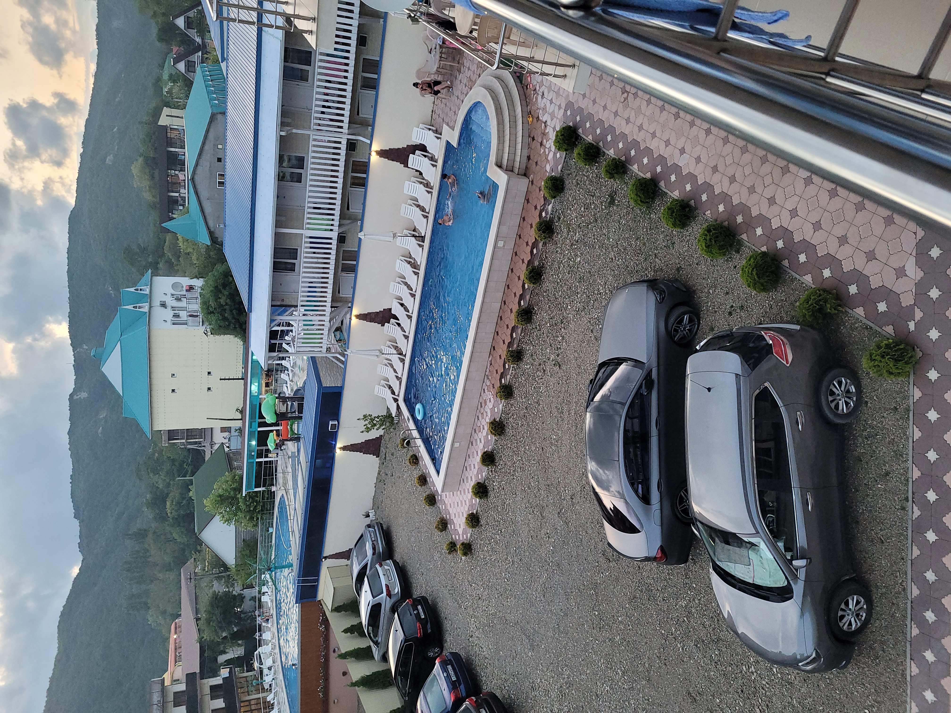 Фото отеля 2