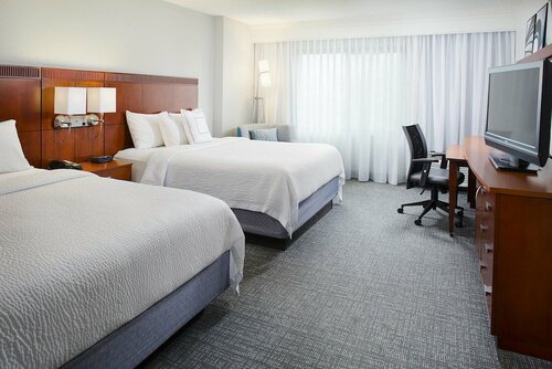 Гостиница Courtyard by Marriott Roanoke Airport