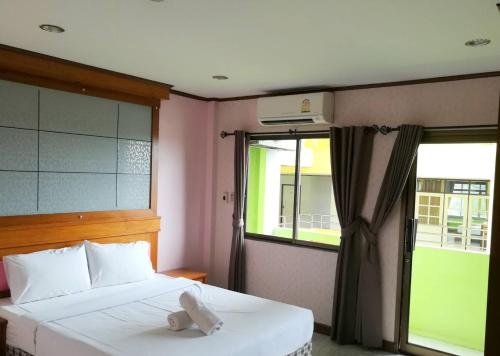 Фото Phongkaew Hotel