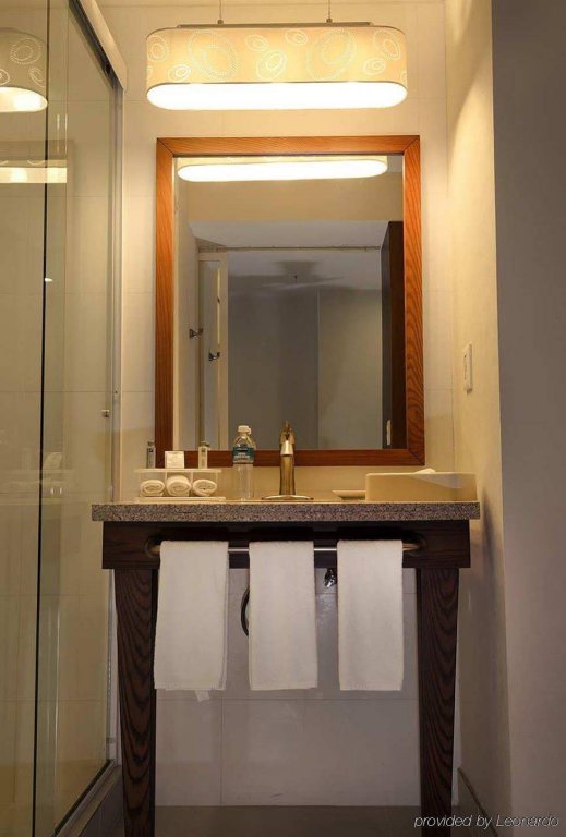 Фото Hampton Inn by Hilton GuadalajaraExpo