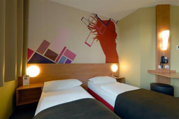 Фото B&b Hotel Düsseldorf-Airport