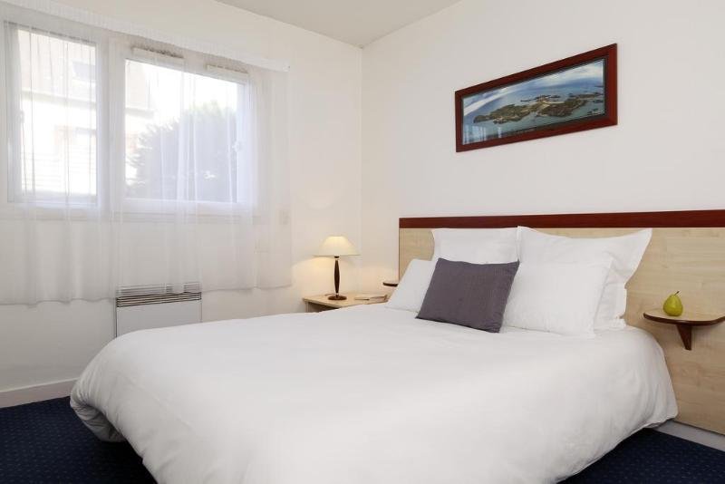 Фото Terres de France - Appart-Hotel - Brest