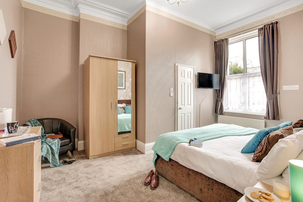 Фото The Chesterfield Guest House