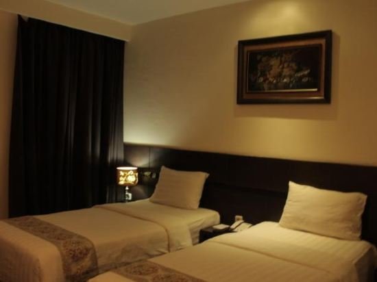 Фото Continent Centrepoint Hotel Makassar