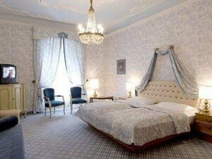 отель Parkhotel Luna Mondschein Bozen