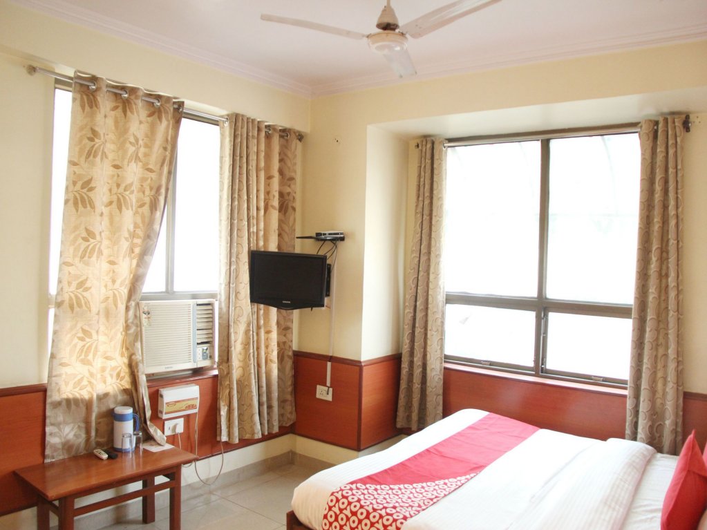 Фото Oyo 14067 Hotel Suryamani