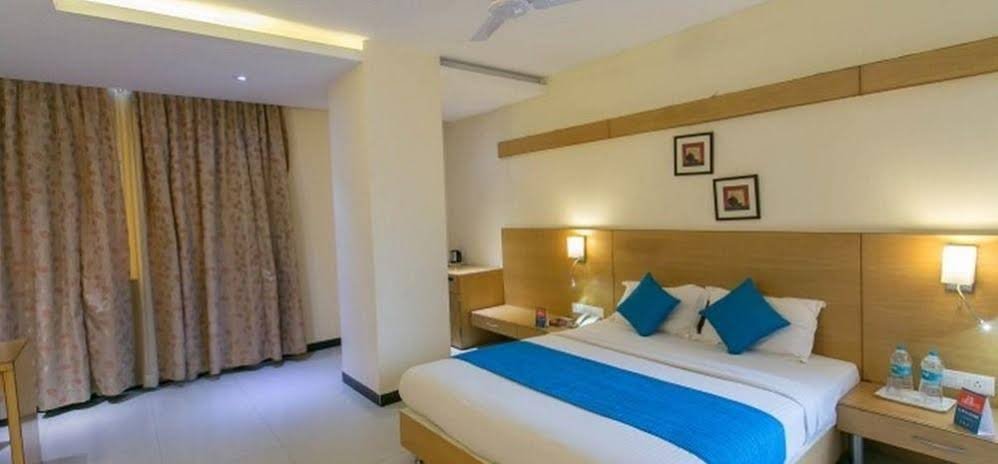 Фото Hotel Mangal City