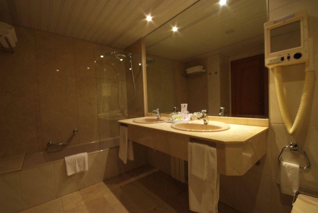 Фото Hotel Hoyuela