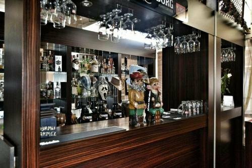 Гостиница Yali Otel Gumuldur в Сеферихисаре
