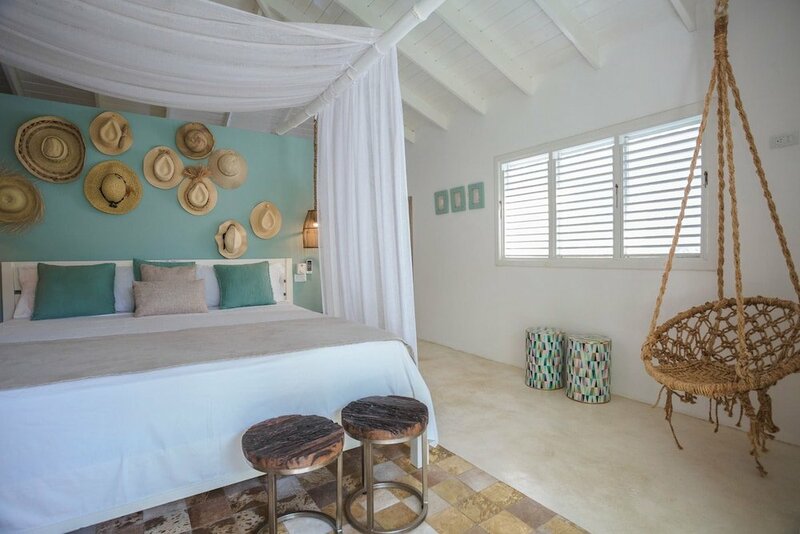 Гостиница Mahona Bed & Breakfast в Лас-Терренас