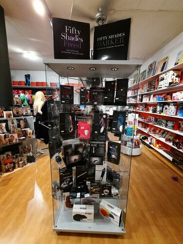 Yaqindan tortib eshakni yalash