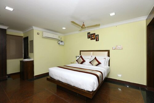 Oyo 5225 Neighbour Inn