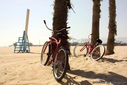 Фото The Ambrose Hotel