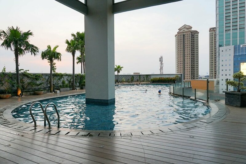 Гостиница 2Br Apartment With Queen Bed At Gp Plaza в Джакарте