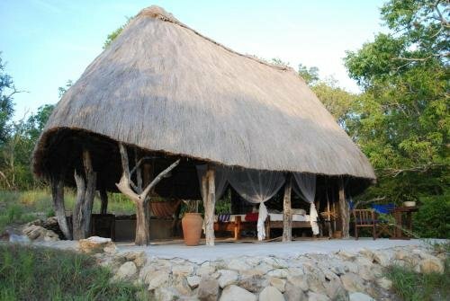 Гостиница Wami River Bush Retreat - Kisampa
