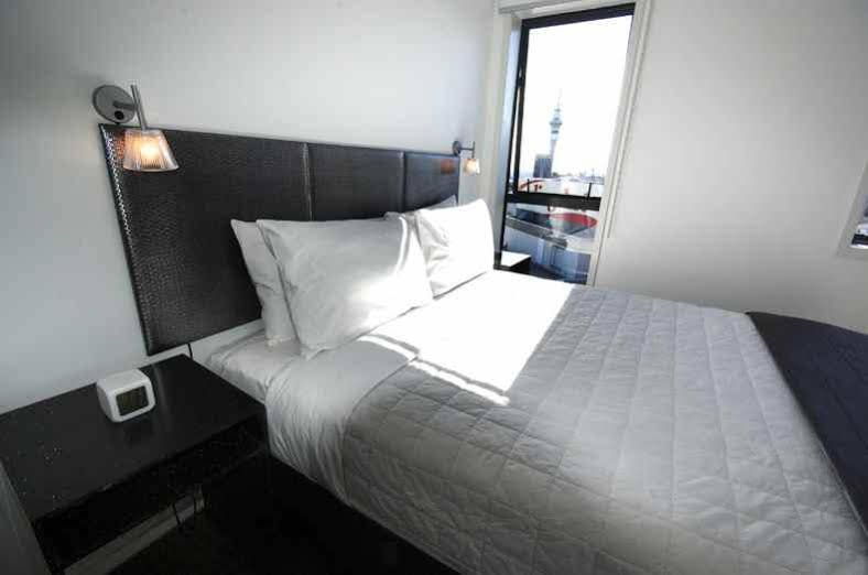 Фото Nesuto St Martins Apartment Hotel