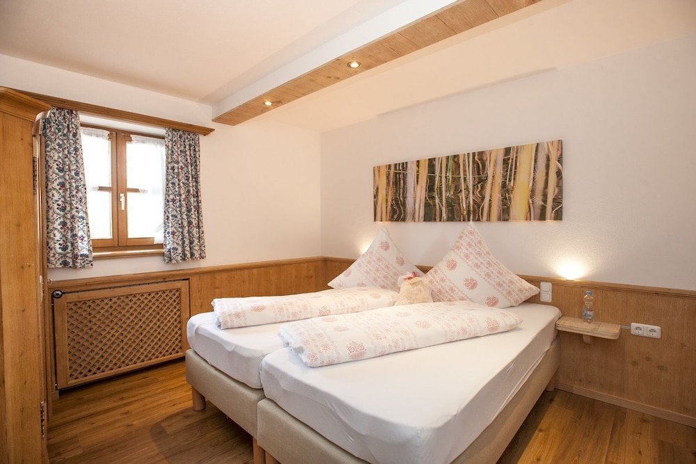 Фото Ferienwohnungen Zum Sommerfrischler