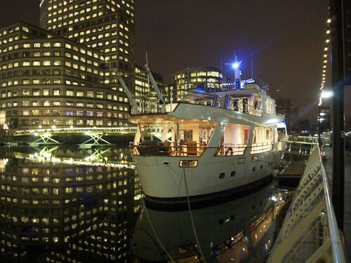 Гостиница Absolute Pleasure Yacht в Лондоне