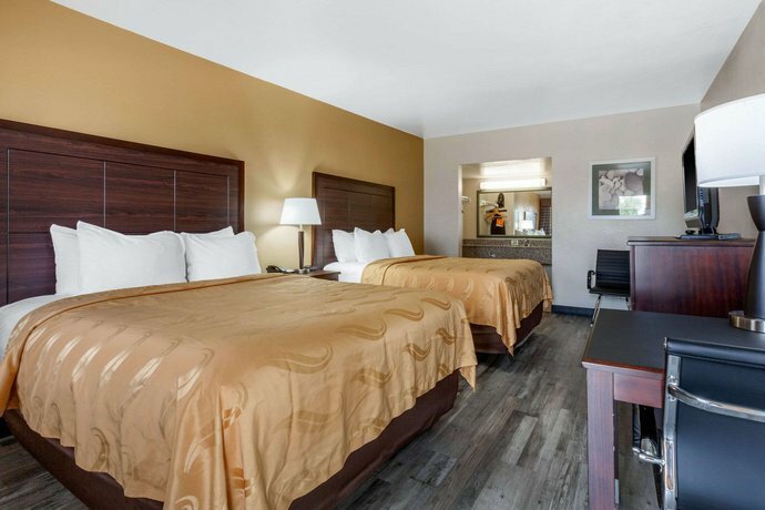 Гостиница Quality Inn & Suites Mesa в Месе