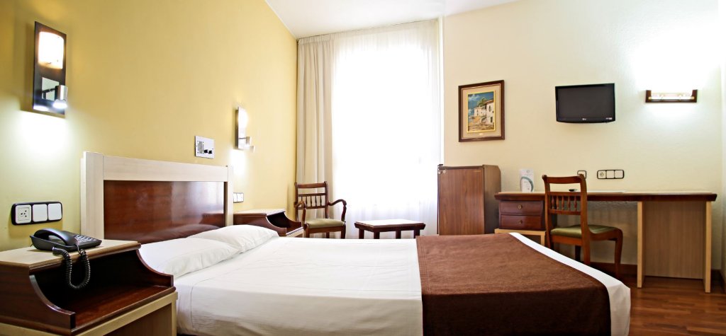 Фото Hotel Zaragoza Royal