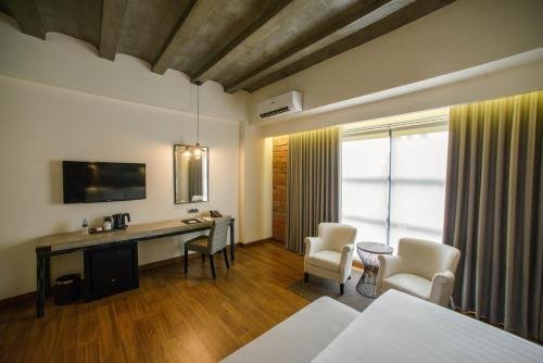 Фото Double M Hotel