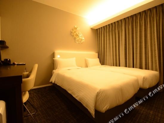 Фото Premier Hotel Cabin President Osaka