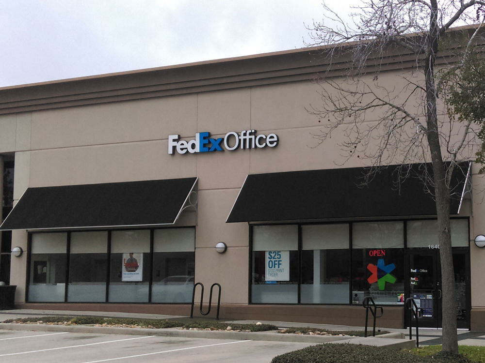 Copy center FedEx Office Print & Ship Center, State of Texas, photo