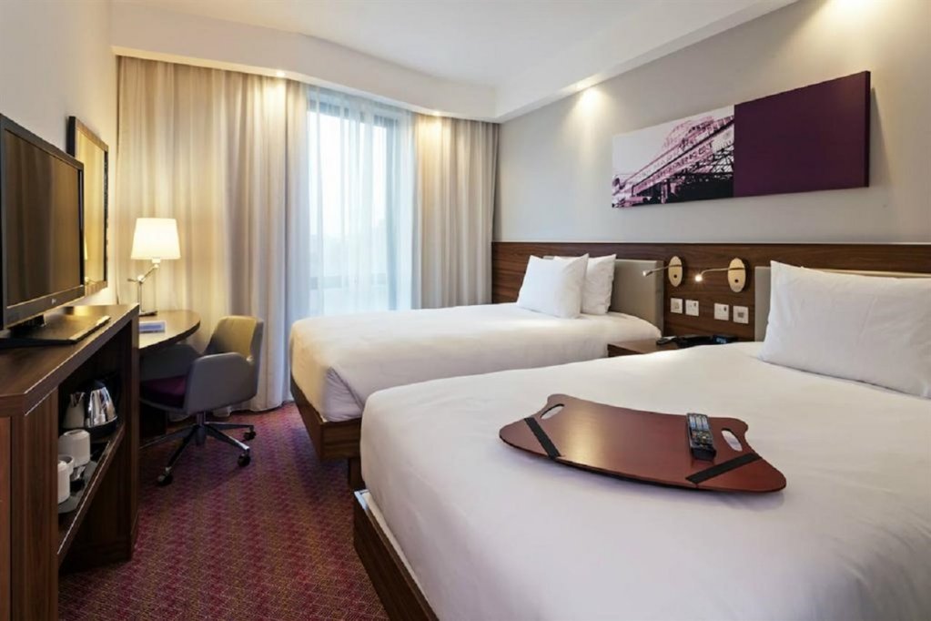 Фото Hampton by Hilton London Waterloo
