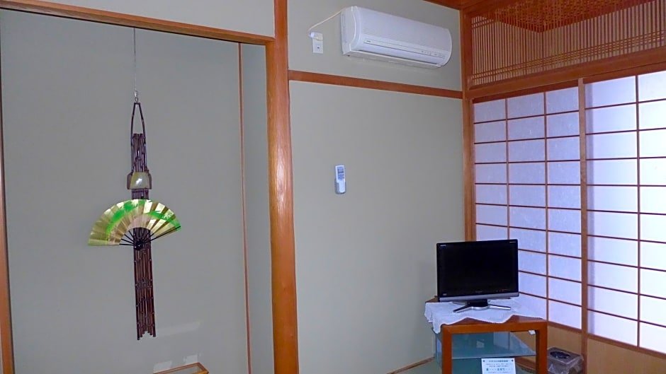 Фото Fujiwara Ryokan Hotel