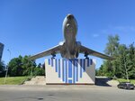Самолет Ту-104А (Центральный планировочный район, район Скоморохова Гора, ул. Моторостроителей, 6), памятник технике в Рыбинске