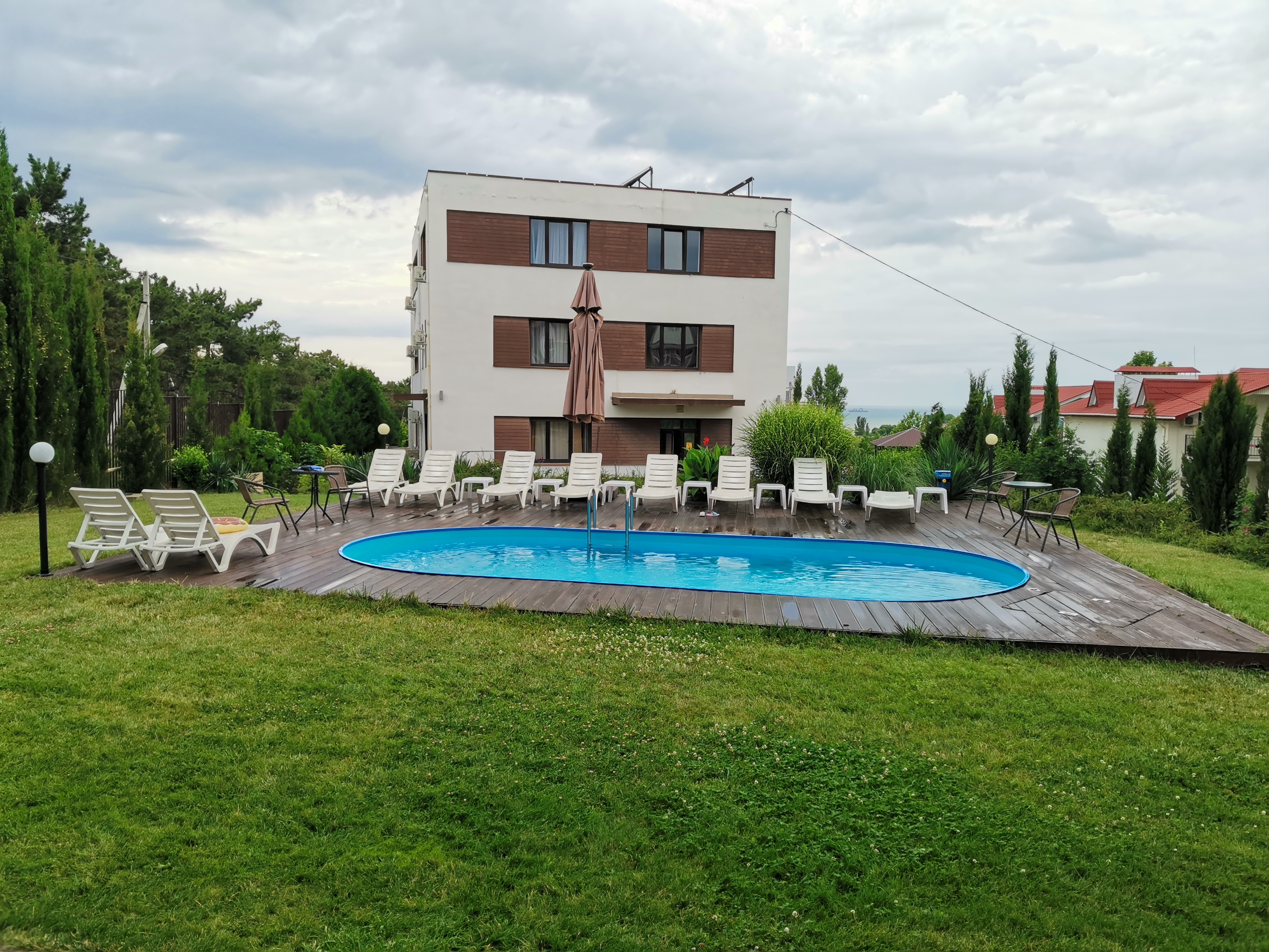 Фото отеля 2