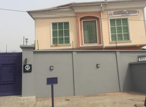 Фото Somerset Suites