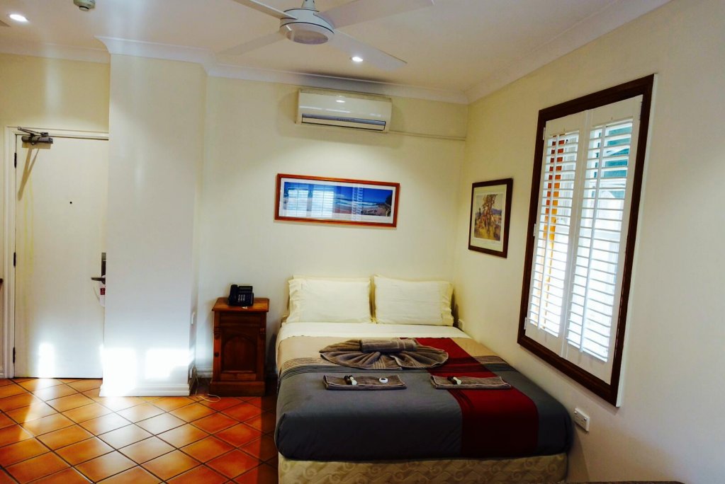 Фото The Manly Lodge Boutique Hotel