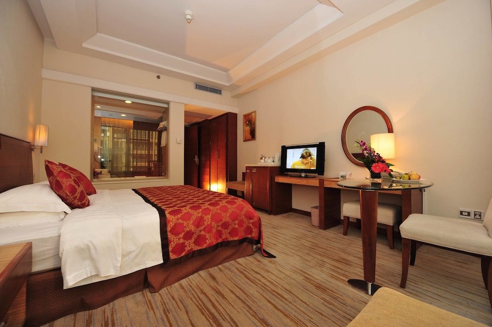 Фото Ramada Plaza Guangzhou