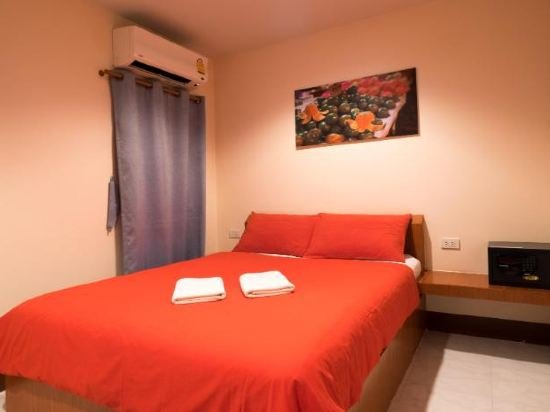 Фото Walking Street Guest House