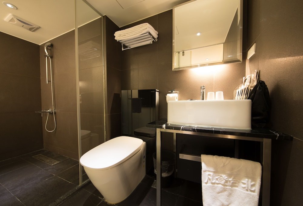 Фото Vendome East Inn