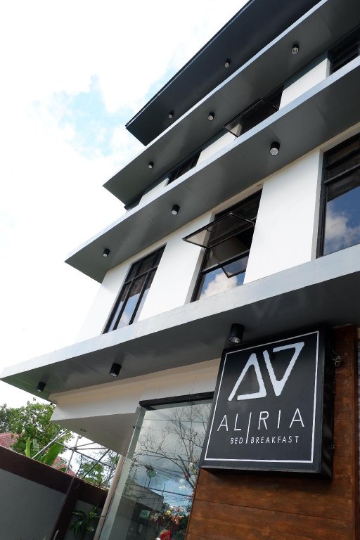Фото Aliria Bed and Breakfast