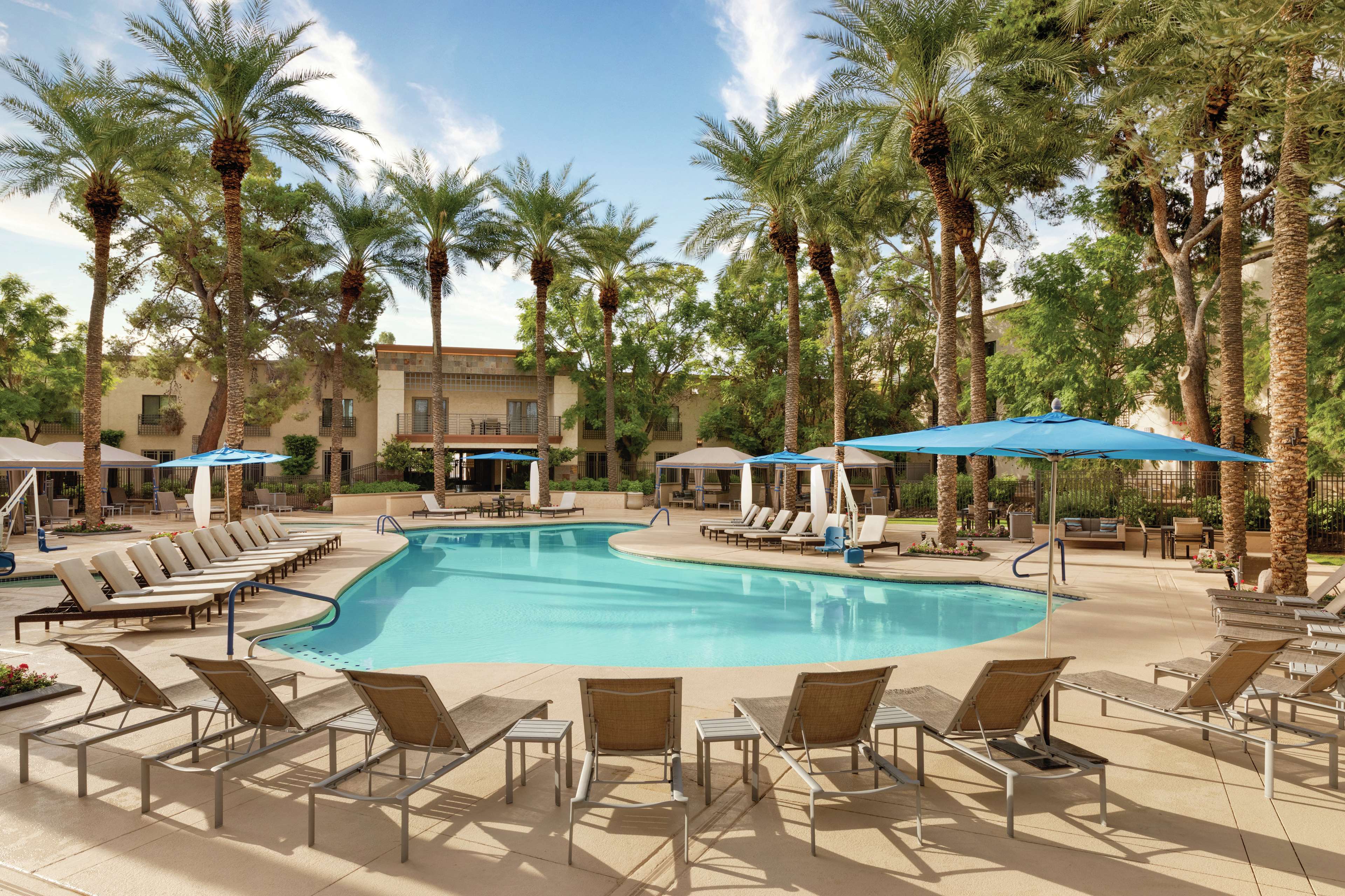 Фото Hilton Scottsdale Resort & Villas