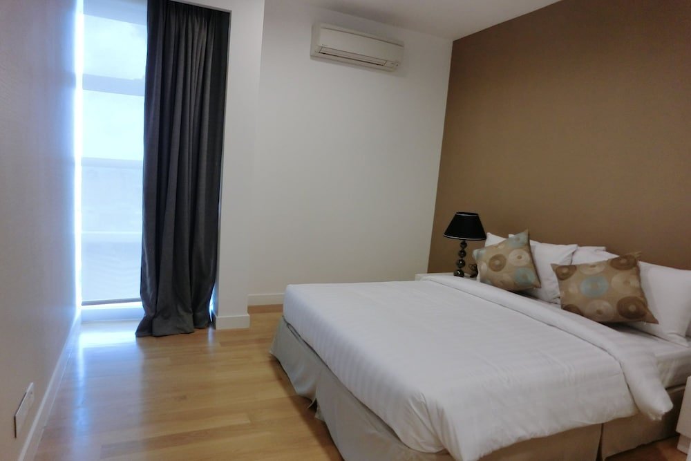 Фото Pine Luxury at Platinum Suite Klcc