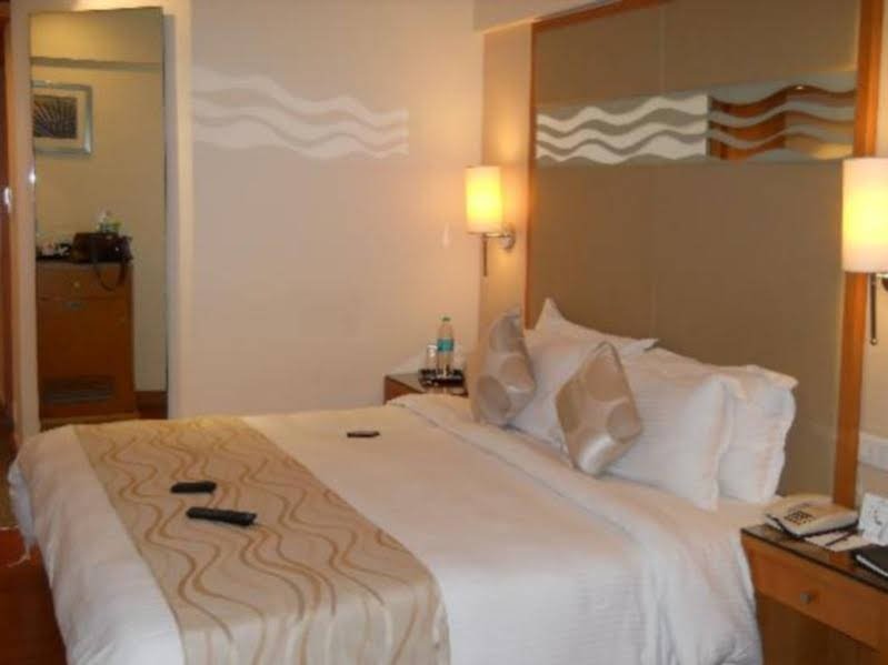 Фото Lords Plaza, Surat