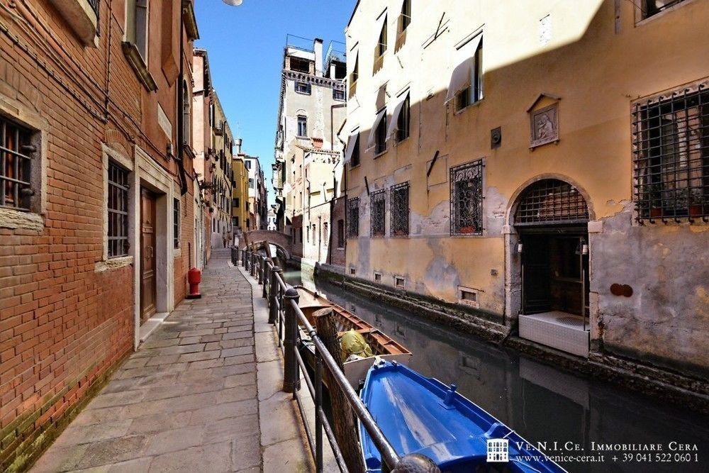Фото Fenice Apartments in Venice