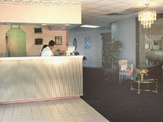 Фото Travelodge by Wyndham New Orleans West Harvey Hotel