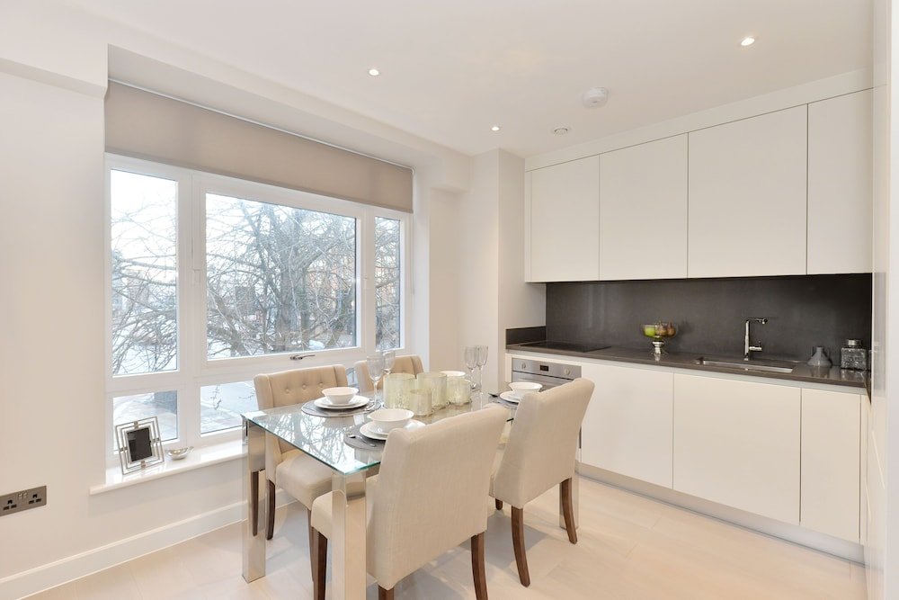 Фото Vauxhall Bridge Road by Q Apartments