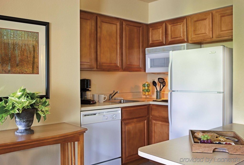 Фото Oyo 210 Hotel Five 2