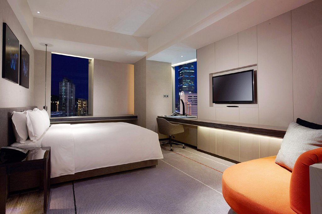 Фото Humble House Taipei, Curio Collection by Hilton