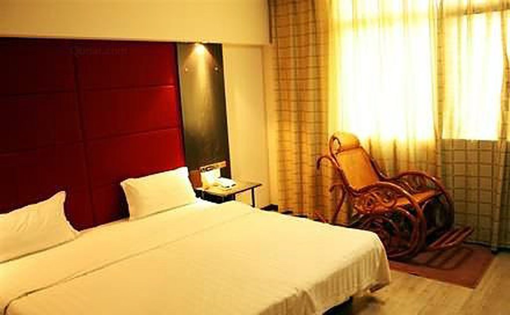 Фото Regal Plaza Hotel & Residence