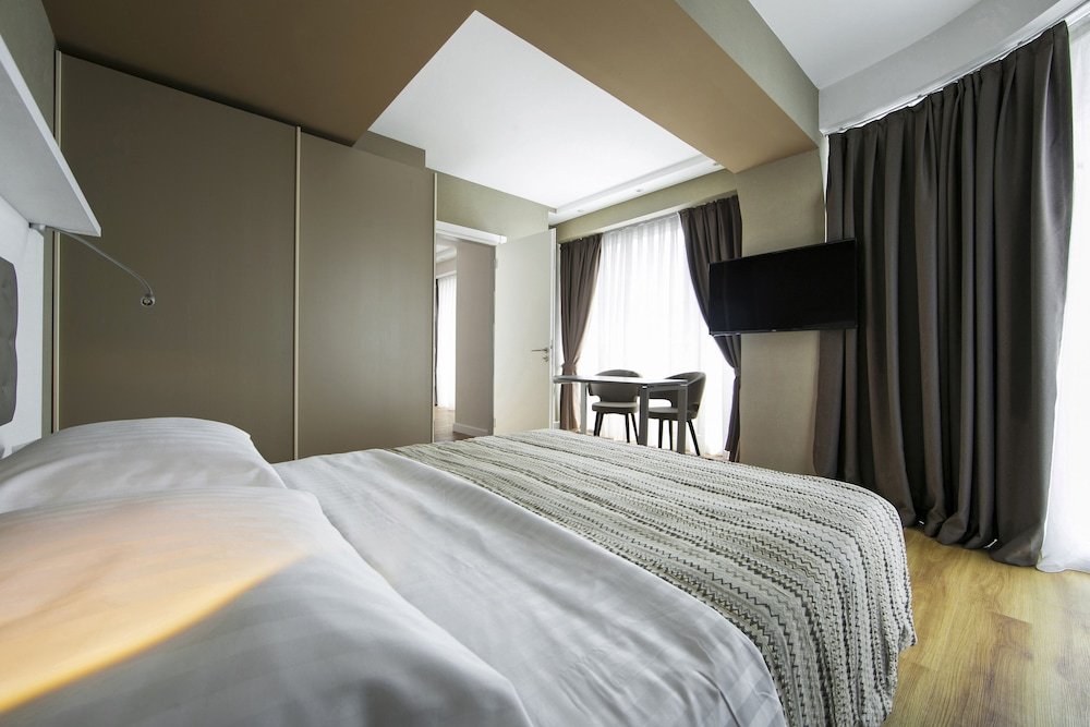 Фото Dream Apartments at Alliance Palace