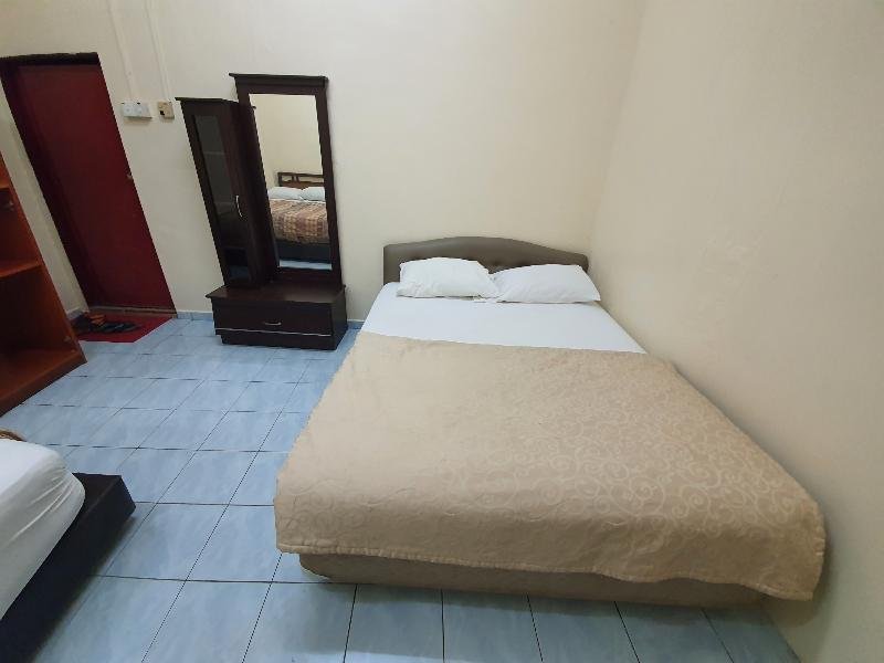 Фото Spot On 90137 Casavilla Hotel Pudu