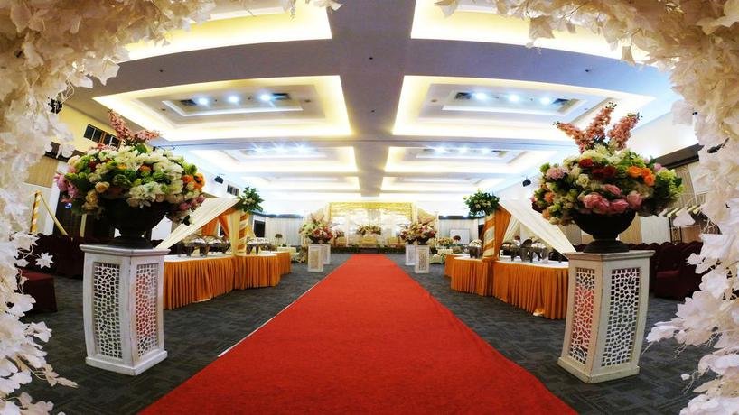 Фото Grand Suka Hotel